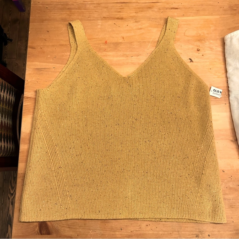 Old Navy Knit tank top size XXL, mustard color, tags, brand new.
